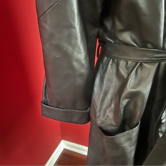 Excelled Collection Belted Leather Trench Coat - Picture 12 of 16